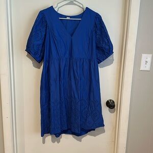 Old Navy Eyelet V-Neck Dress